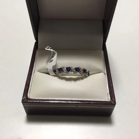 Ring - Picture 1 of 3